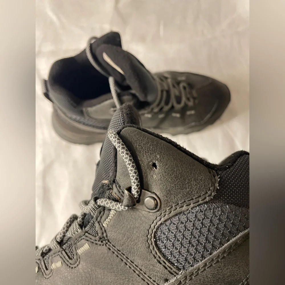 Merrell Thermo Chill Mid Waterproof Hiking Boots Outdoors 200g 6.5 Trekking